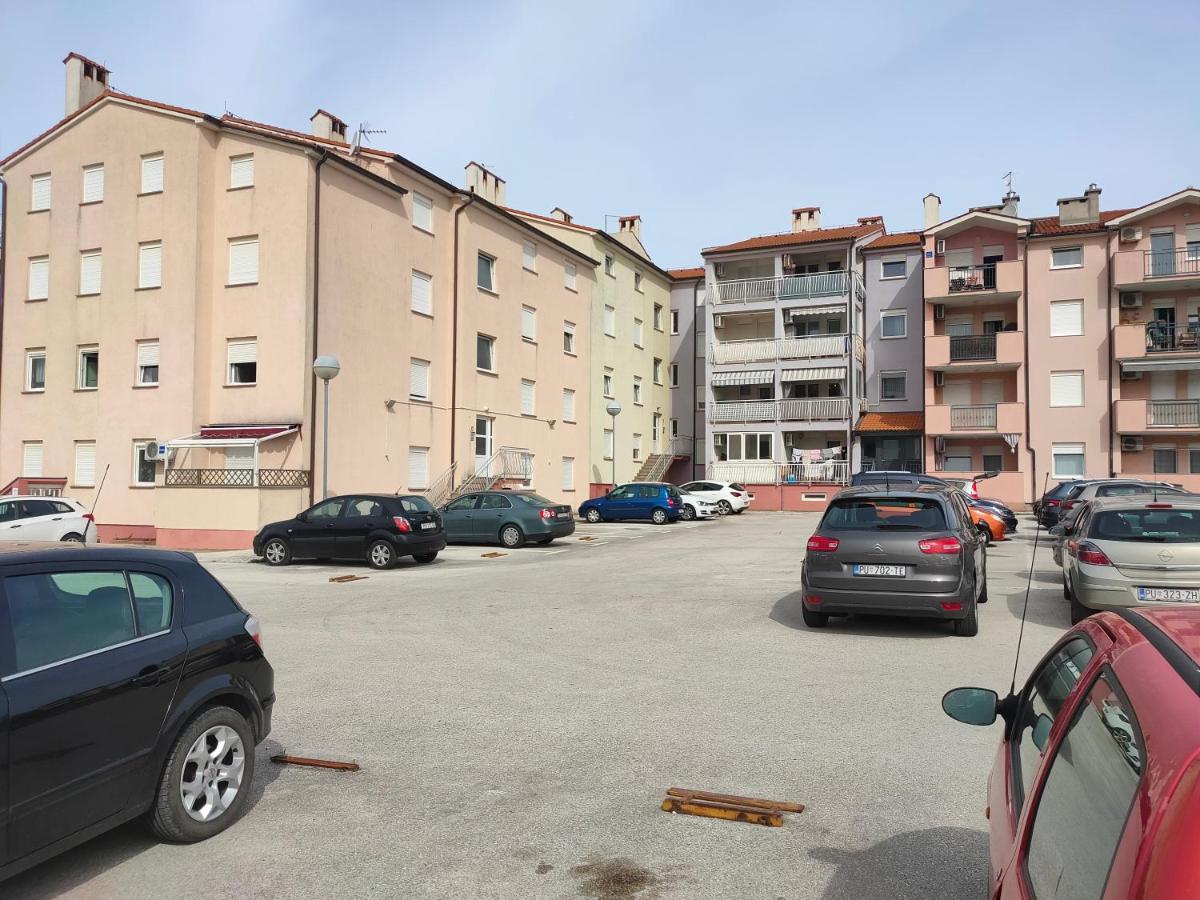 Apartmán Apartman Bela Pula Exteriér fotografie
